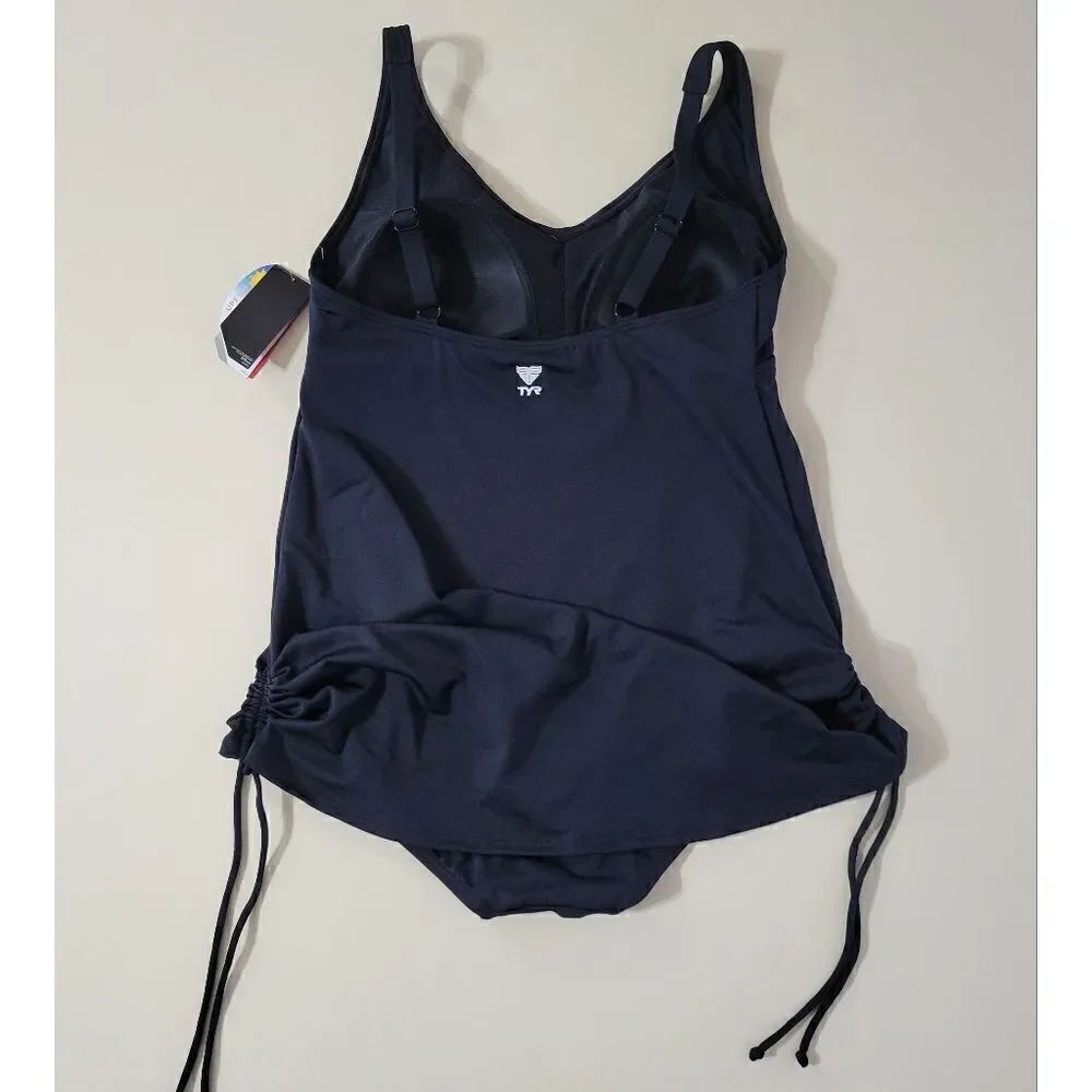 TYR Women’s Solid V-Neck Sheath Plus - Picture 6 of 13